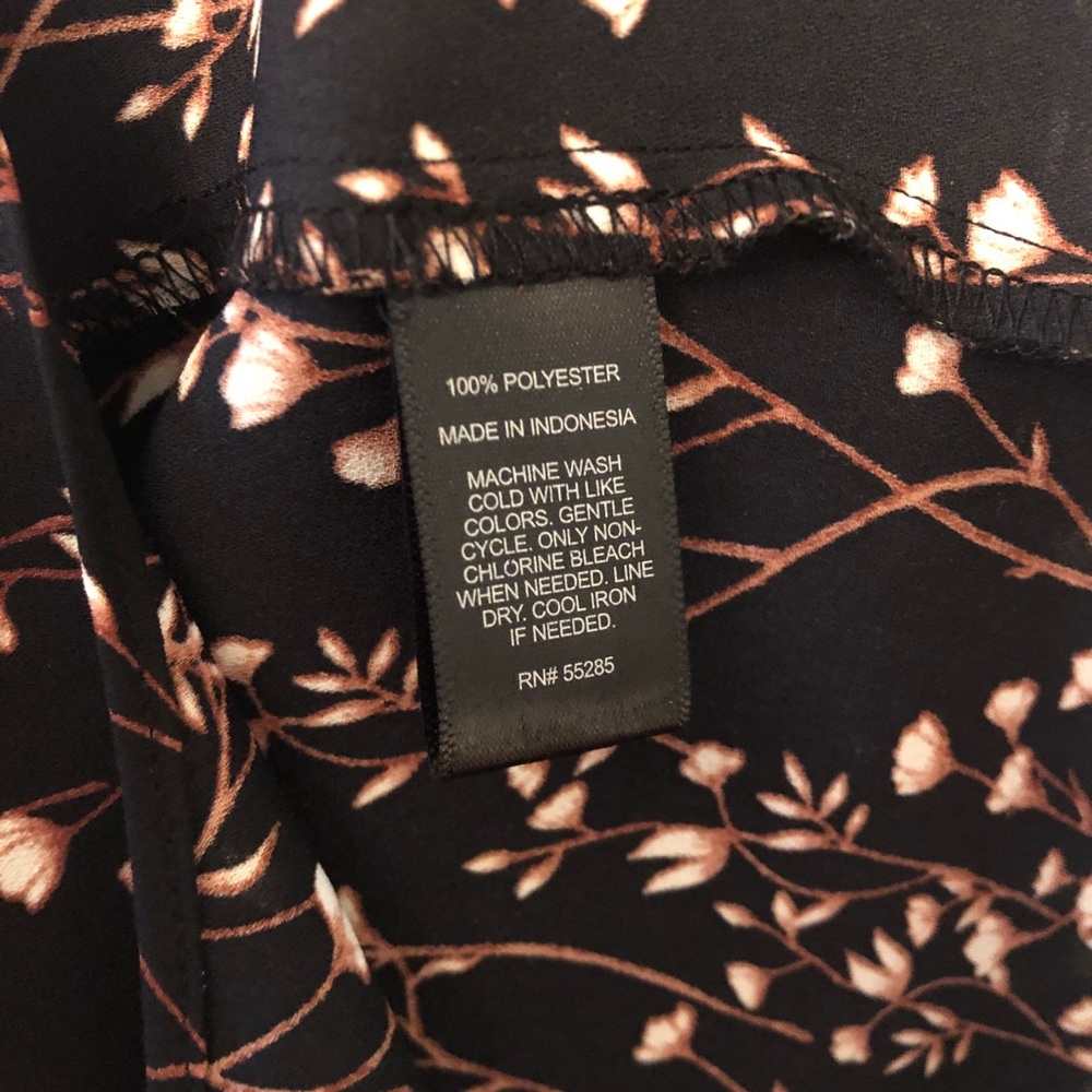 Express Blouse - Picture 8 of 8